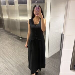 Elegant Black Sleeveless Dress